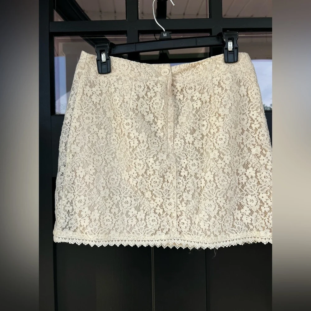 Womens Ivory Cream Chic Lace Mini Skirt Size Large (fits like a M). Boho casual - Picture 2 of 8